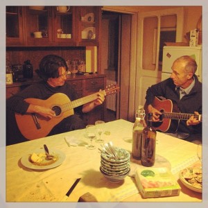 Musica con Daniele e Aldo (instagram di @donnadilanga)